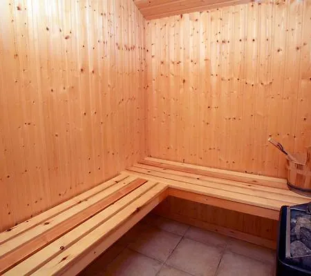 Semesterbostad Four-bedroom Holiday In 5