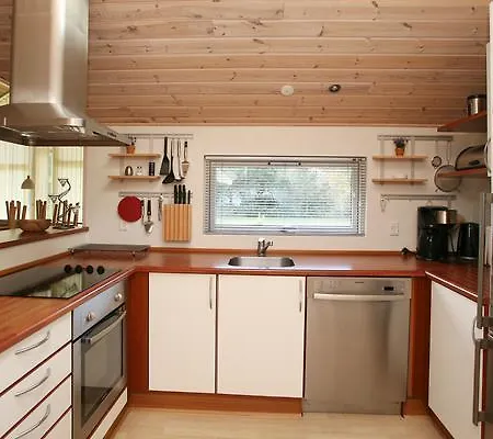 Four-bedroom Holiday In 5